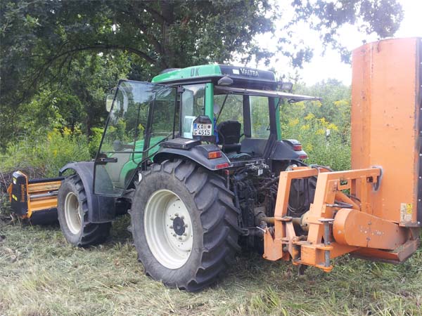 Mulcher am Traktor und Baggerausleger